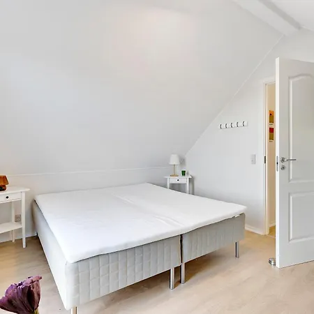 Feriehus Charming Terraced House By The And Forest *